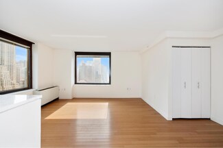 100 W 39th St Unit 40D, New York, NY 10018