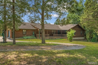 4750 Log House Rd, Villa Ridge, MO 63089