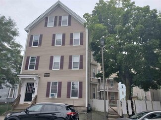 219 Spruce St, Manchester, NH 03103