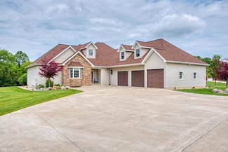 845 N Hintz Rd, Owosso, MI 48867