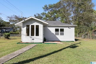 101 Livingston Ct, Bessemer, AL 35020