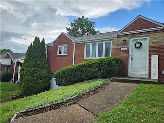 468 Lois Dr, Pittsburgh, PA 15236