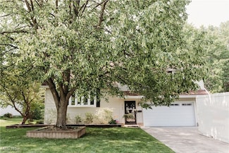 1909 Laurel Dr, Twinsburg, OH 44087