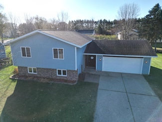 621 Elm St, Paynesville, MN 56362