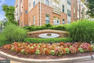 2791 Centerboro Dr Unit 375, Vienna, VA 22181