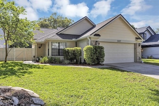 2227 Doulton Dr, Orlando, FL 32812