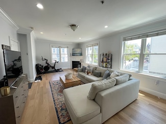 17 Roseclair St Unit 2, Dorchester, MA 02125