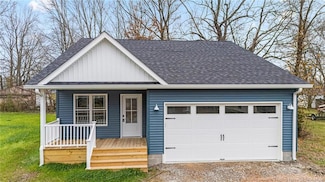 161 S 5th St, Austin, IN 47102