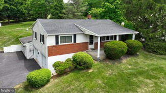 647 S Duke Extension St, Red Lion, PA 17356