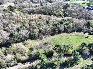 5920 Pleasant Valley Rd, Brighton, MI 48116