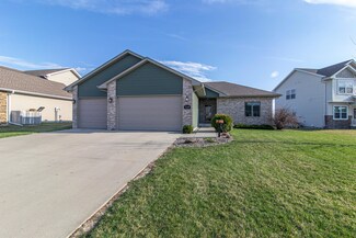 1268 Cherokee St, Nevada, IA 50201