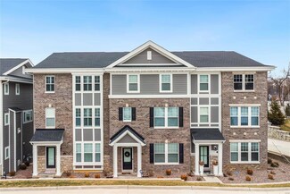 11243 Talamore Cir, Frontenac, MO 63131