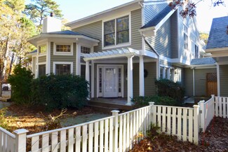 222 Sandpiper Ln Unit 10, Vineyard Haven, MA 02568