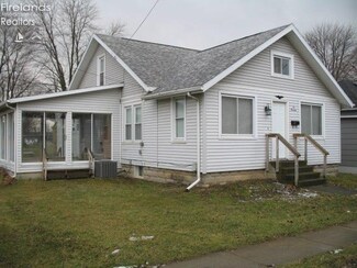 614 Duane St, Clyde, OH 43410