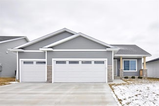 1162 NW Petersen Dr, Waukee, IA 50263