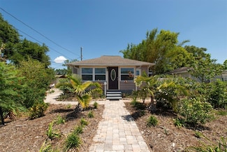 1225 27th St N, Saint Petersburg, FL 33713