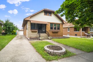 818 Wilcox St, Joliet, IL 60435