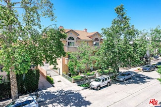 821 S Gramercy Place Unit 2, Los Angeles, CA 90005