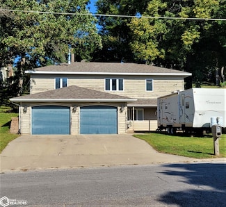620 N Hall St, Algona, IA 50511