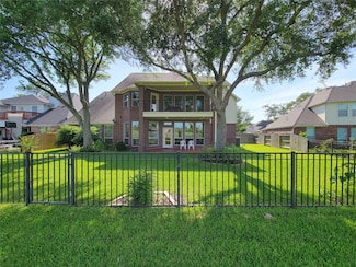3011 Taylorcrest Dr, Pearland, TX 77584