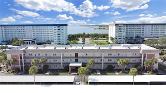 8 Glencoe Place Unit 208, Dunedin, FL 34698