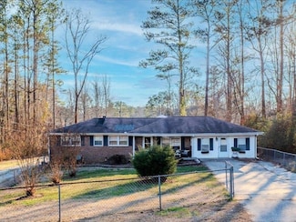 219 Briarwood Dr, Dallas, GA 30132