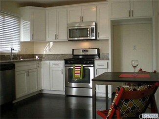 1707 E 17th St, Long Beach, CA 90813