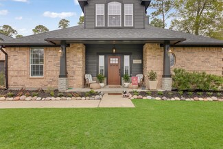5239 Twin Cedar Ln, Dayton, TX 77535