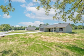 62 Lollis Rd, Laurens, SC 29360
