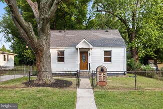 138 N Huron Dr, Oxon Hill, MD 20745
