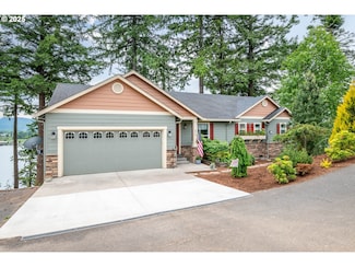 570 Columbia St, Cathlamet, WA 98612
