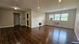 1628 Valley St Unit 2C, Fort Lee, NJ 07024