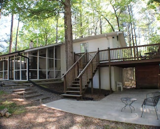 209 Cedar Knoll Ln, Troy, SC 29848