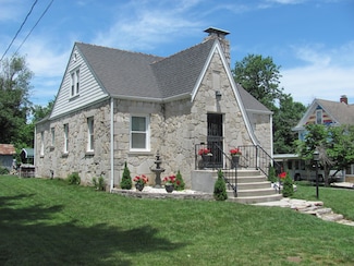 115 N Harlin Dr, West Plains, MO 65775