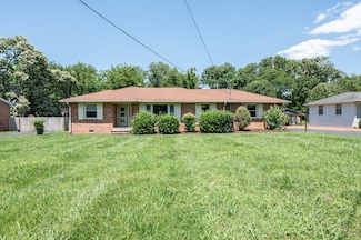 1619 Edgewood Dr, Lebanon, TN 37087