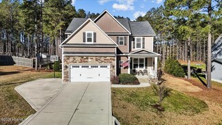 315 Almond Dr, Cameron, NC 28326