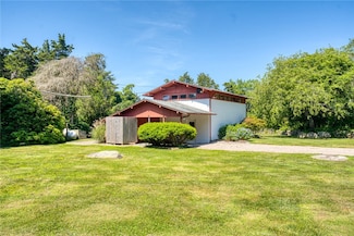 10 Morris Rd, Westerly, RI 02891