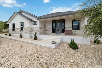 115 Sendera Way, Canyon Lake, TX 78133