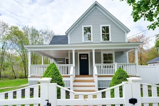 16 Priest St, Hudson, MA 01749