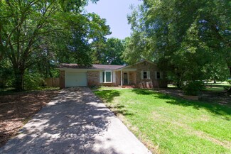 210 Froman Dr, Summerville, SC 29483