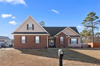 2950 Highplains Dr, Hope Mills, NC 28348