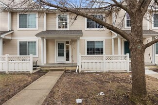 1400 S 52nd St Unit 32, West Des Moines, IA 50265