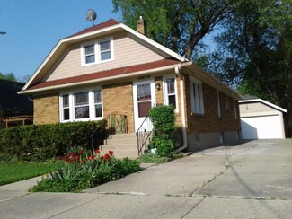 1042 Duncan Ave, Elgin, IL 60120