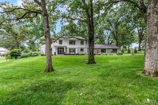 1607 Wyncliff Ln, Saint Louis, MO 63131
