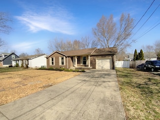703 R S Bradley Blvd, Clarksville, TN 37042