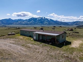 65 Arcturus Dr, Emigrant, MT 59027