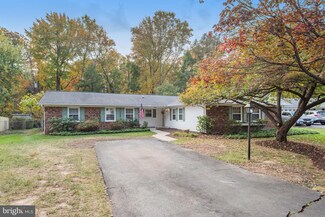 13040 Maple View Ln, Fairfax, VA 22033