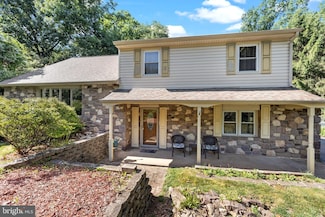 85 Fawn Dr, Southampton, PA 18966