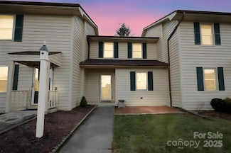 216 Carriage Lamp Ct, Boone, NC 28607