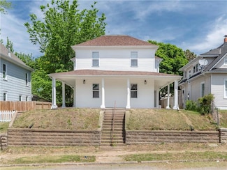 2513 Jules St, Saint Joseph, MO 64501